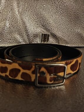 Vintage Leather Women's Belt with Brown Giraffe Print